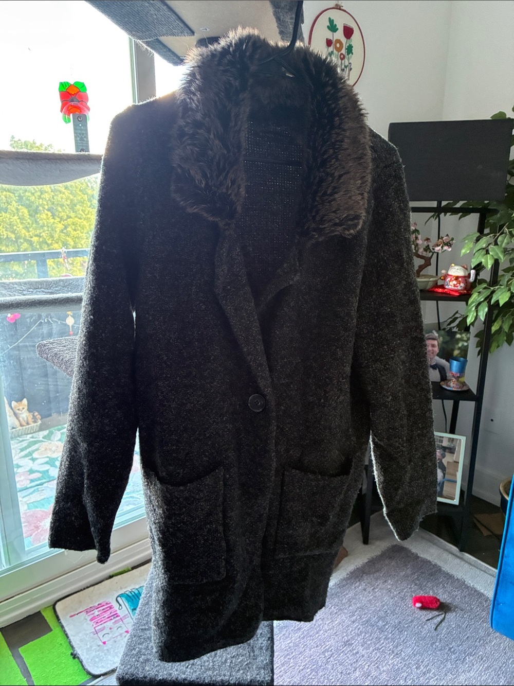 Women’s Faux-Fur Collar Charcoal sweater Coat